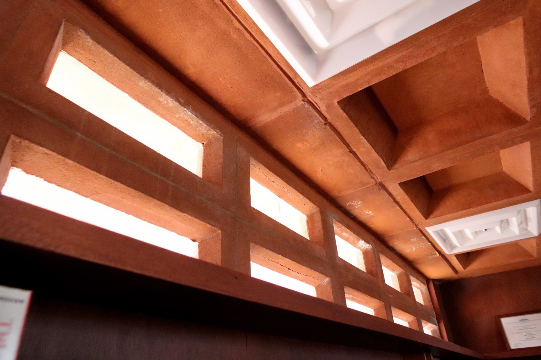 Frank Lloyd Wright home in Town & Country
